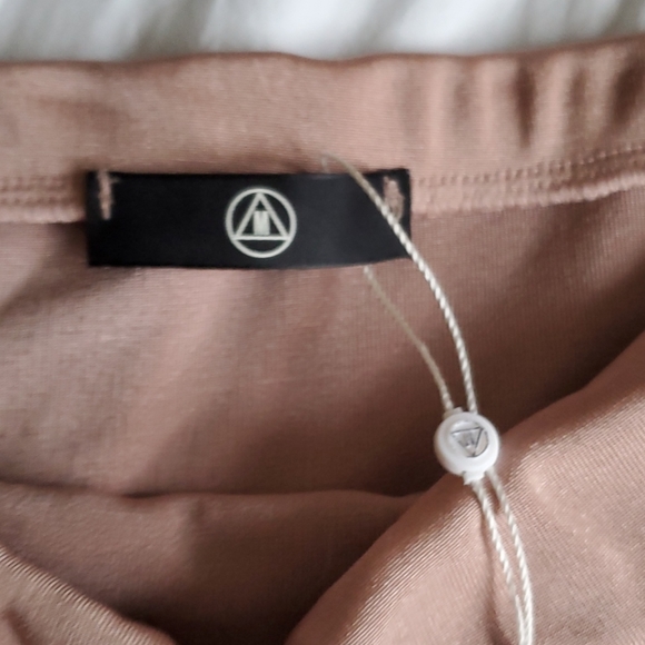 Misguided rose gold slinky wrap front skirt- US 12 - Picture 3 of 3